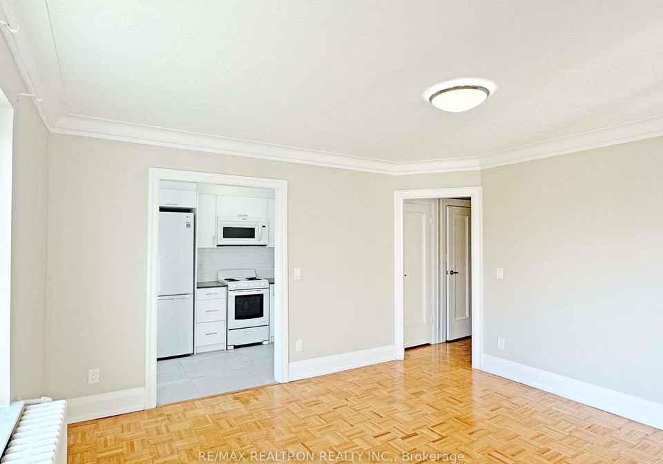 394-avenue-road-toronto-ontario-c12230722