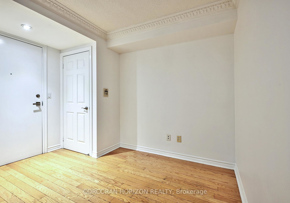 250-wellington-street-w-toronto-ontario-c12230727