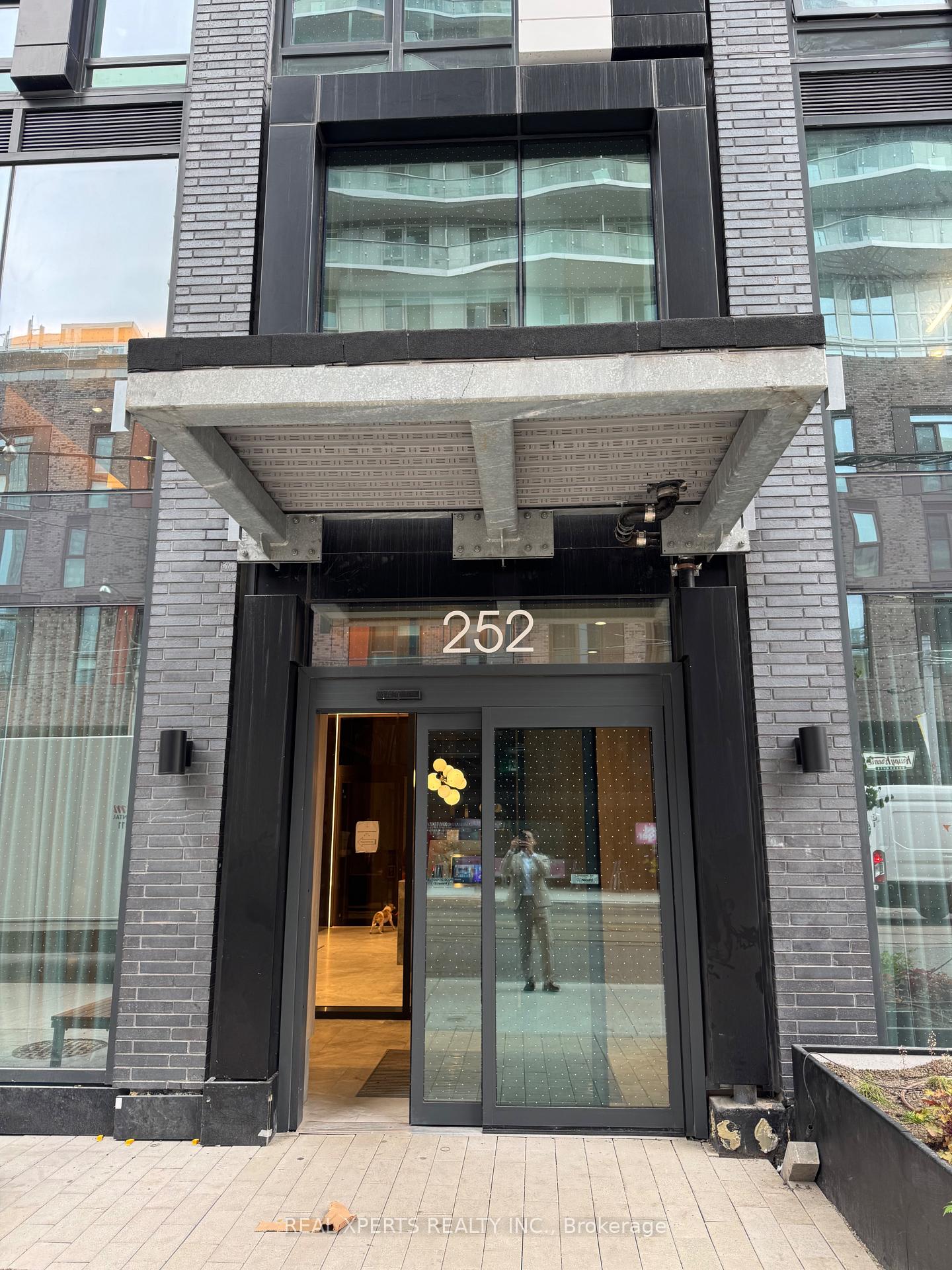 252-church-street-toronto-ontario-c12230858