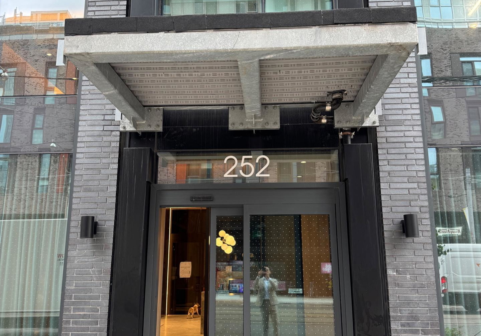 252-church-street-toronto-ontario-c12230858