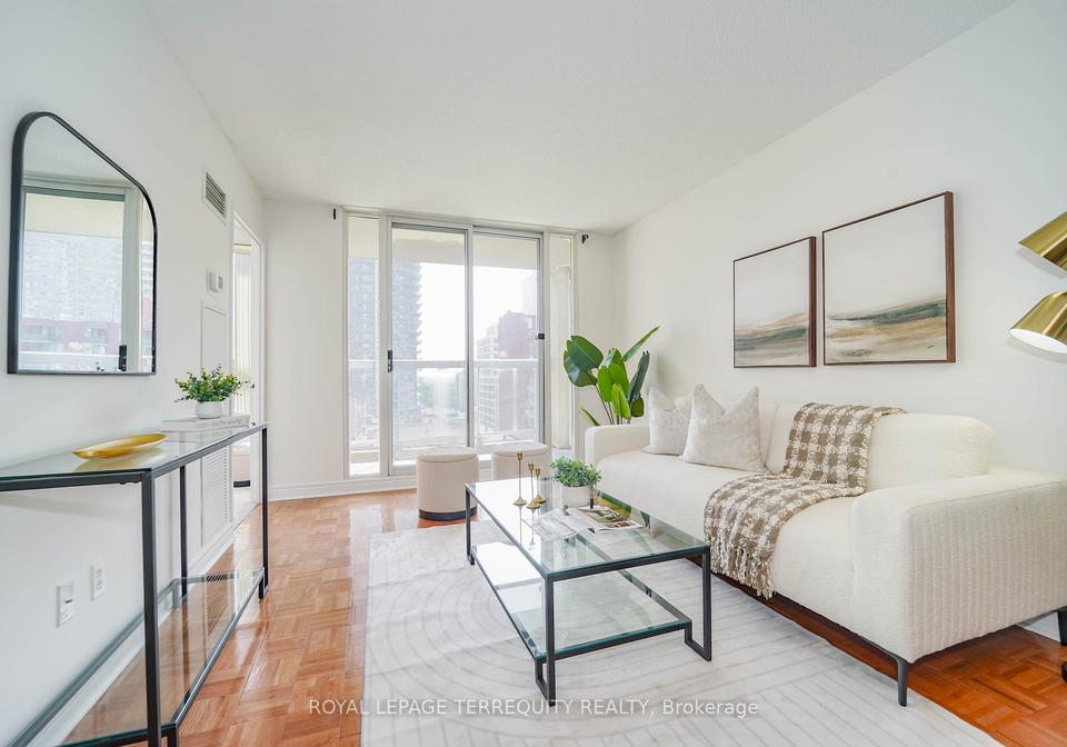 43-eglinton-avenue-e-toronto-ontario-c12231061
