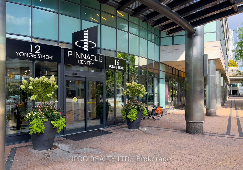 16-yonge-street-toronto-ontario-c12231080