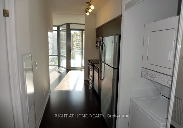 832-bay-street-toronto-ontario-c12231735