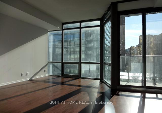 832-bay-street-toronto-ontario-c12231735