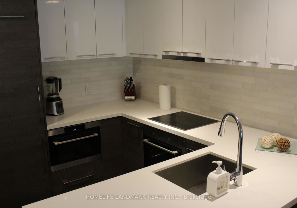 488-university-avenue-toronto-ontario-c12232265