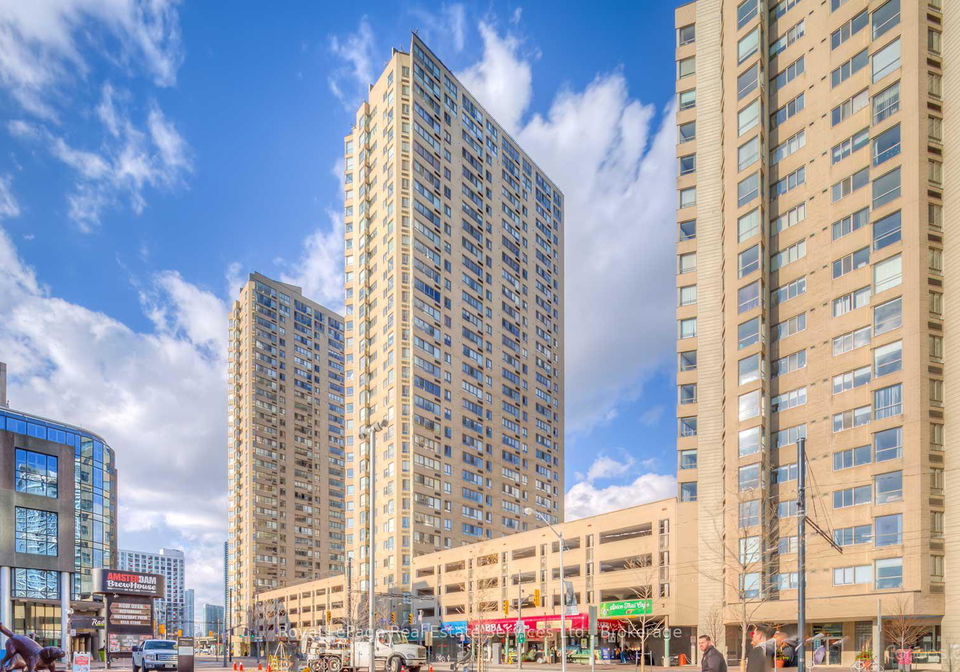 260-queens-quay-w-toronto-ontario-c12232674
