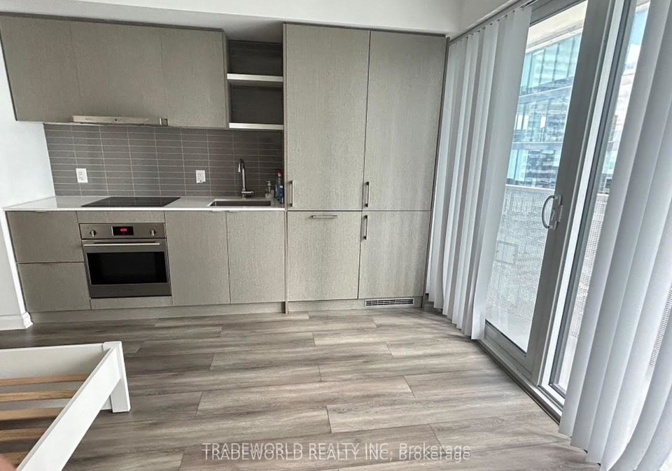 100-harbour-street-toronto-ontario-c12232678
