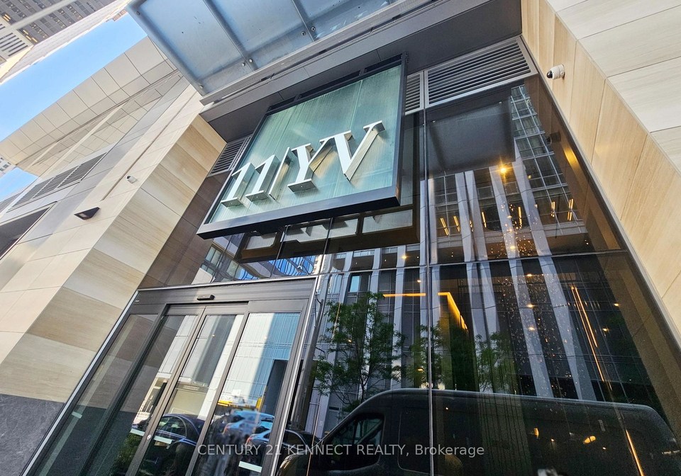 11-yorkville-avenue-toronto-ontario-c12233037