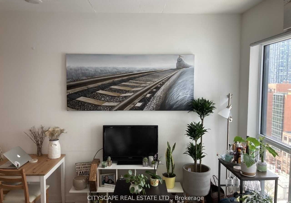 210-simcoe-street-toronto-ontario-c12233408