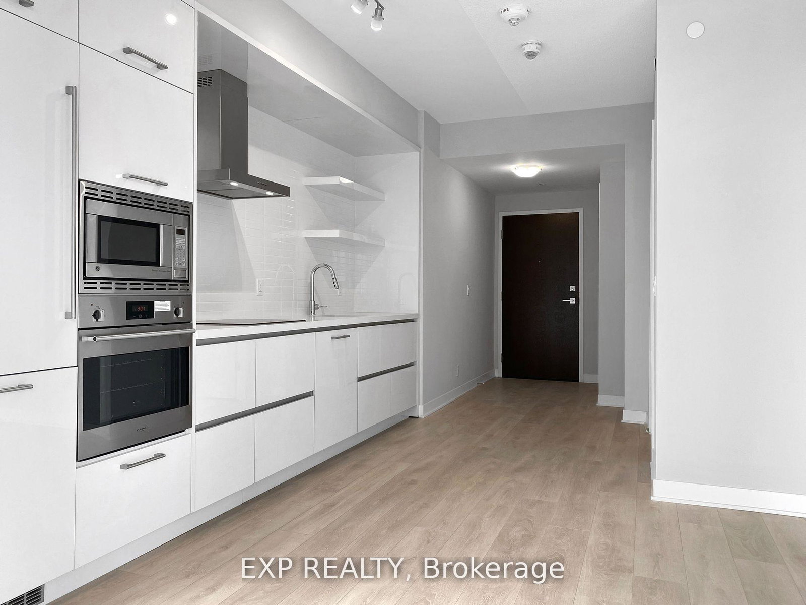 2221-yonge-street-toronto-ontario-c12233458
