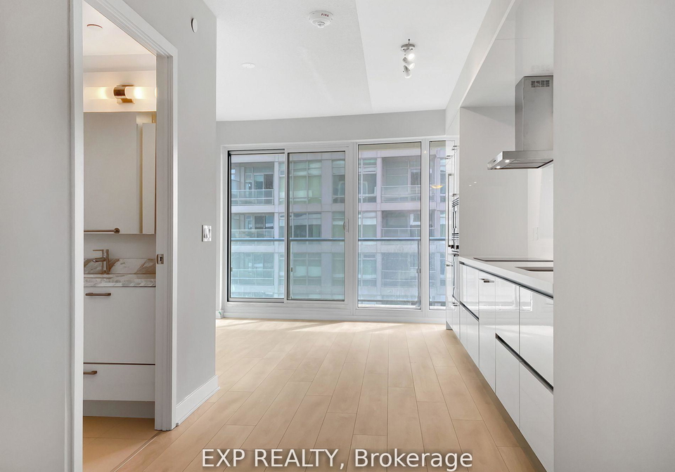 2221-yonge-street-toronto-ontario-c12233458