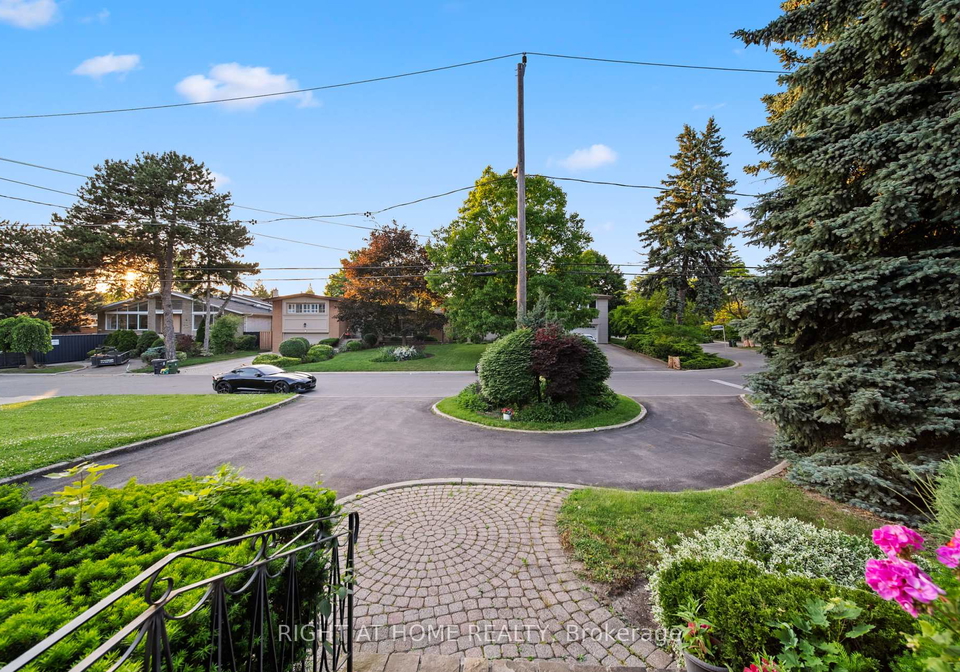 1-denmark-crescent-toronto-ontario-c12233605