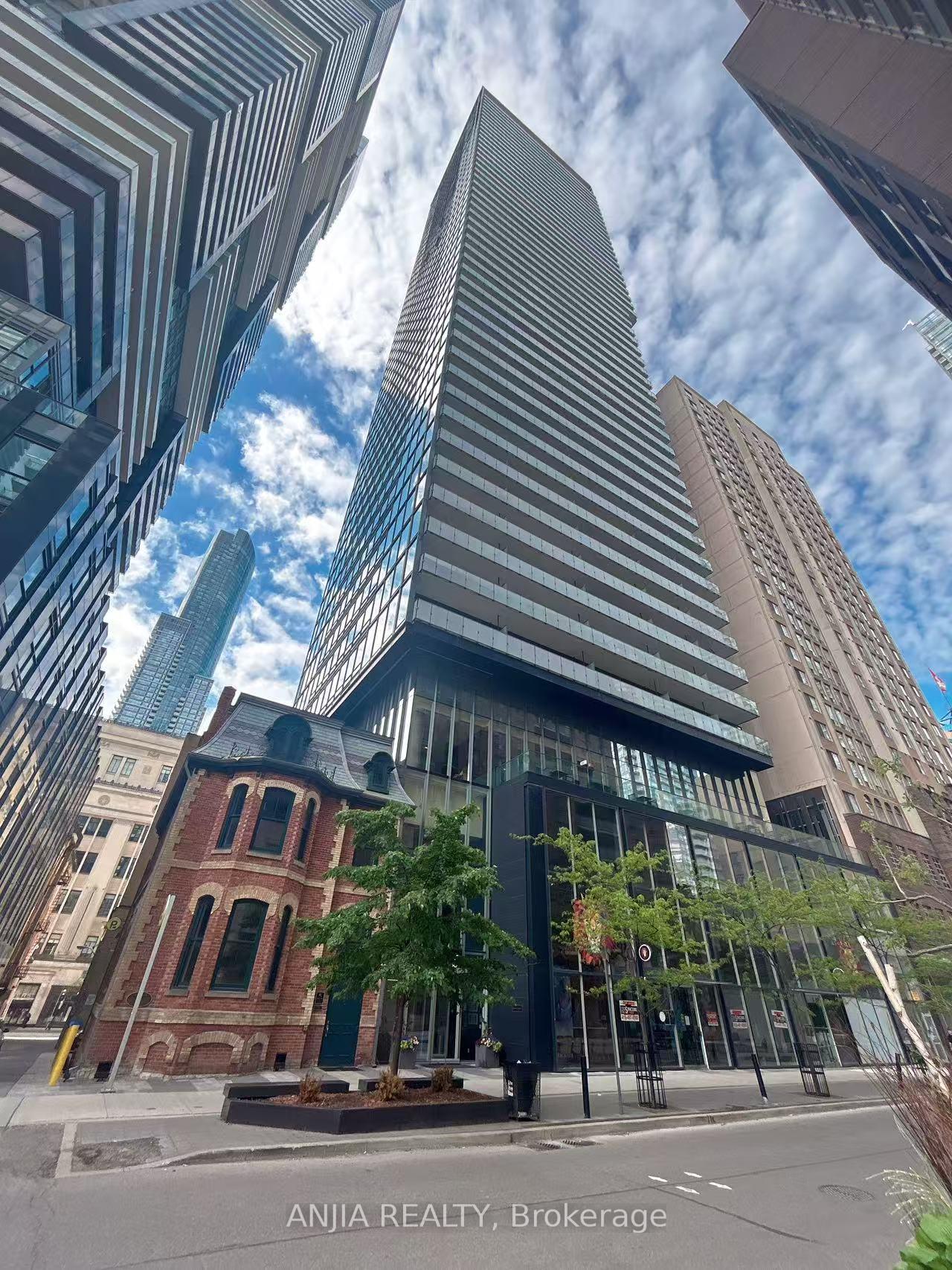 15-grenville-street-toronto-ontario-c12233968