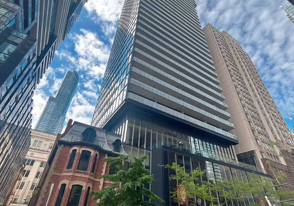 15-grenville-street-toronto-ontario-c12233968