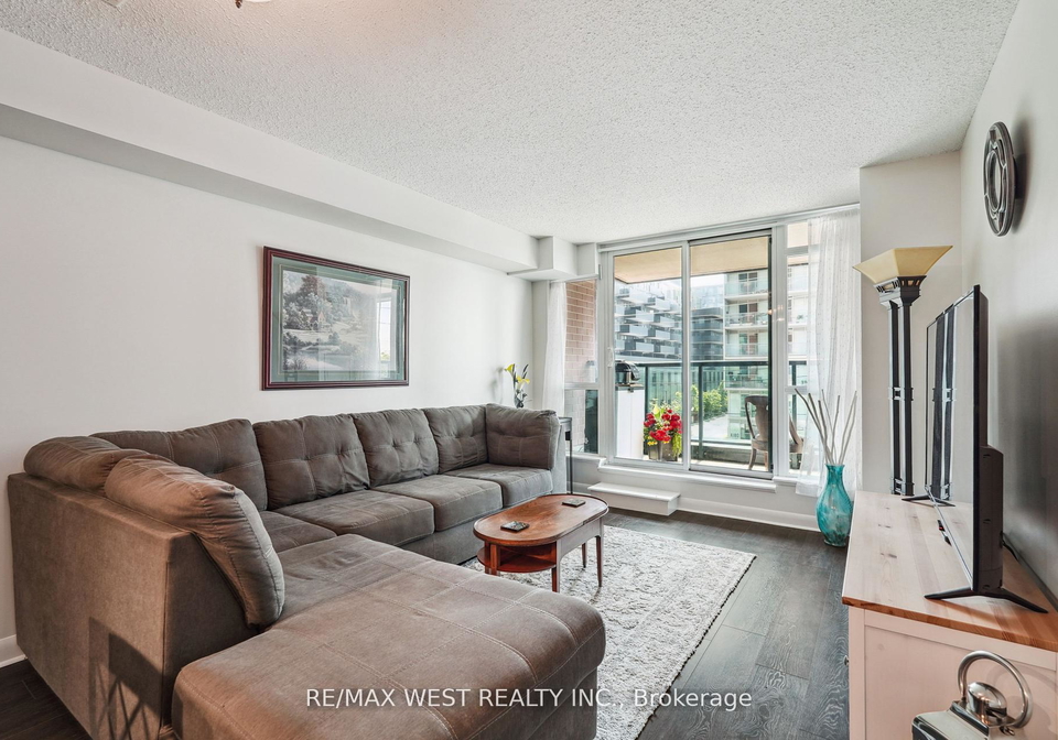 525-wilson-avenue-toronto-ontario-c12233988