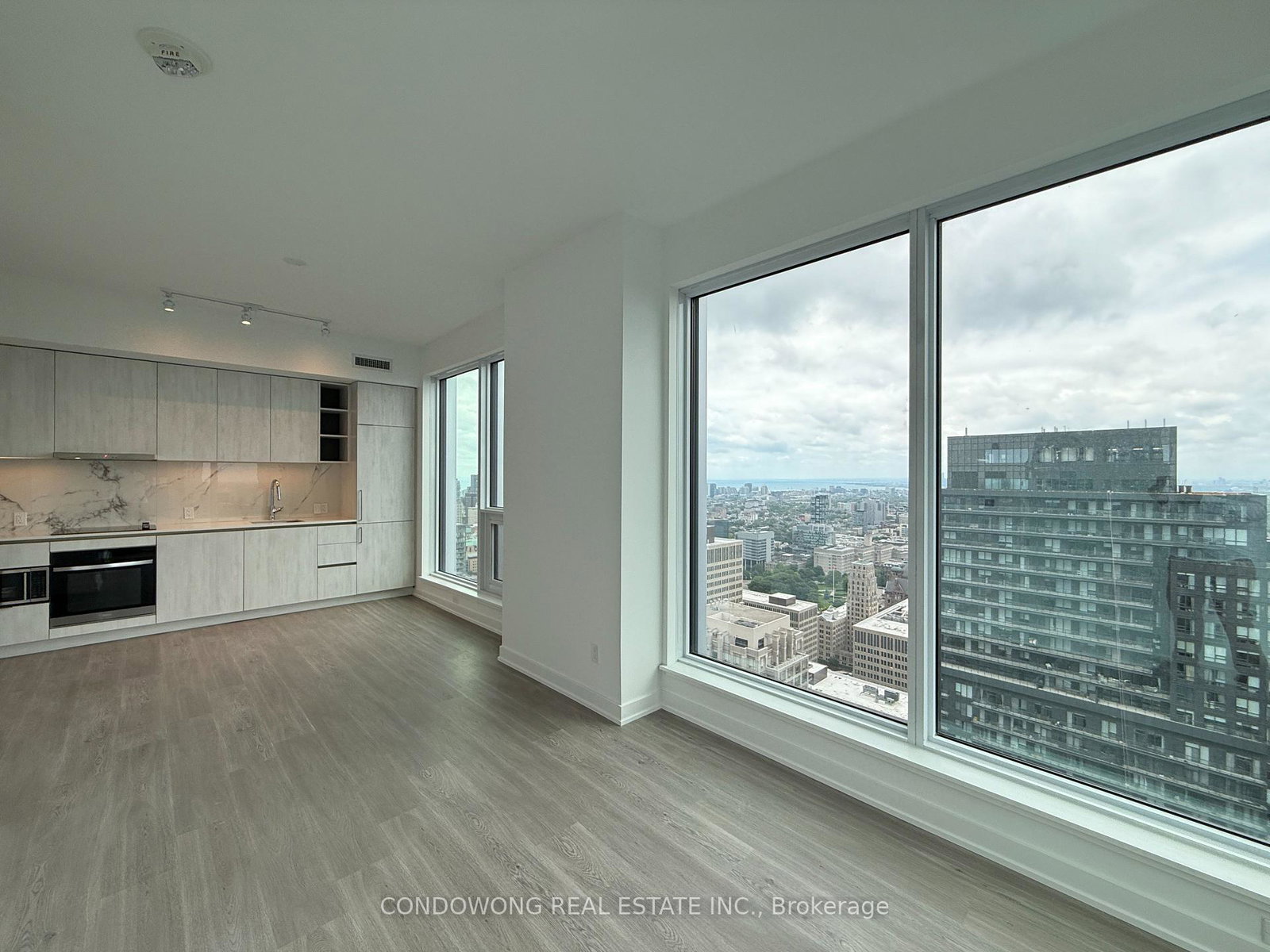 8-wellesley-street-w-toronto-ontario-c12234028