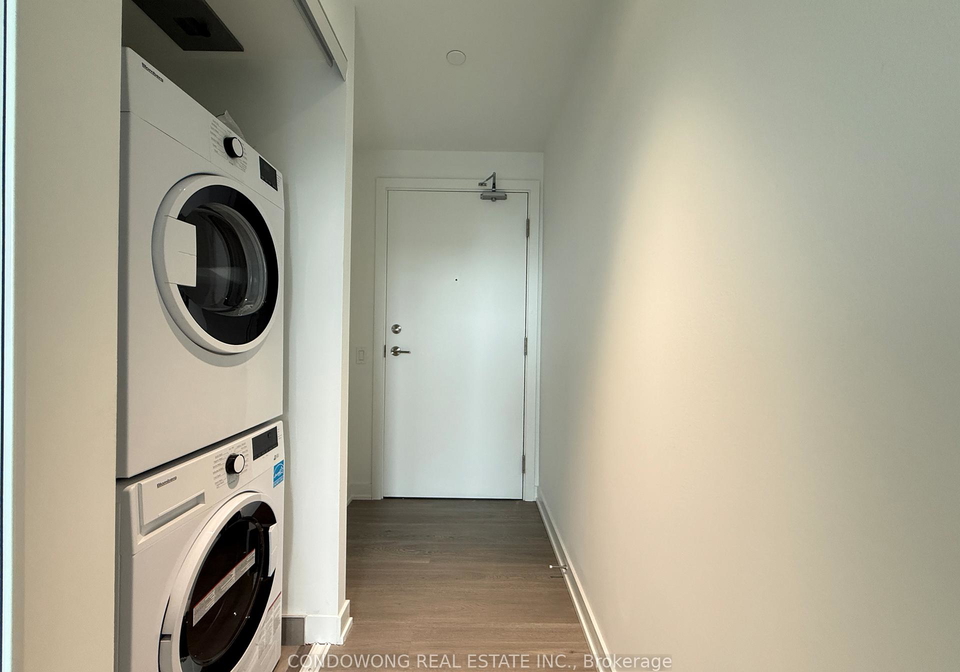 8-wellesley-street-w-toronto-ontario-c12234028