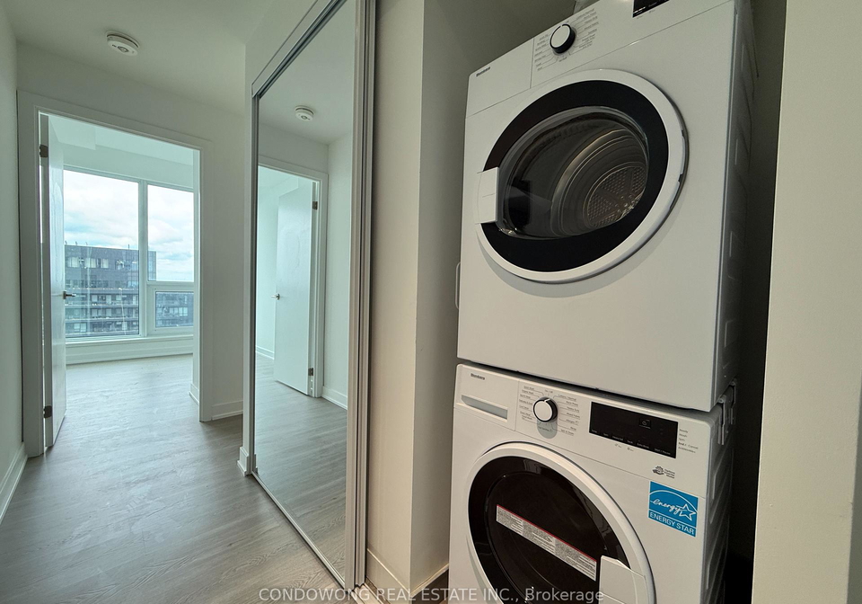 8-wellesley-street-w-toronto-ontario-c12234028