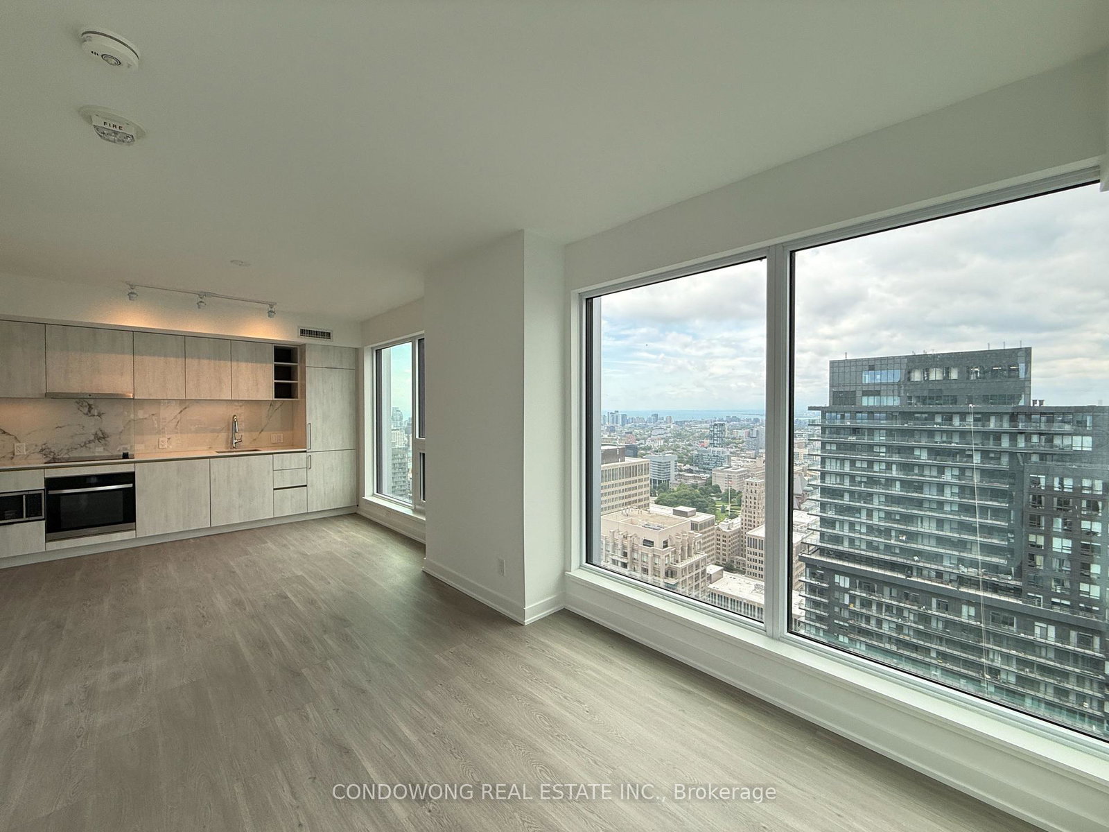 8-wellesley-street-w-toronto-ontario-c12234039