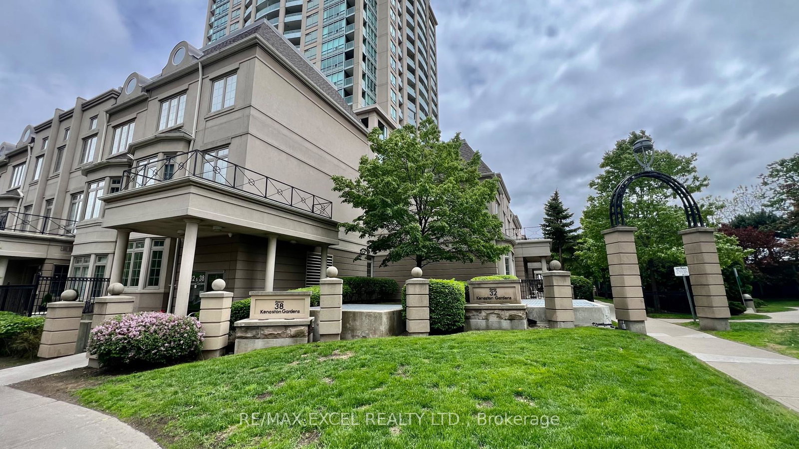 32-kenaston-gardens-north-york-ontario-c12234063