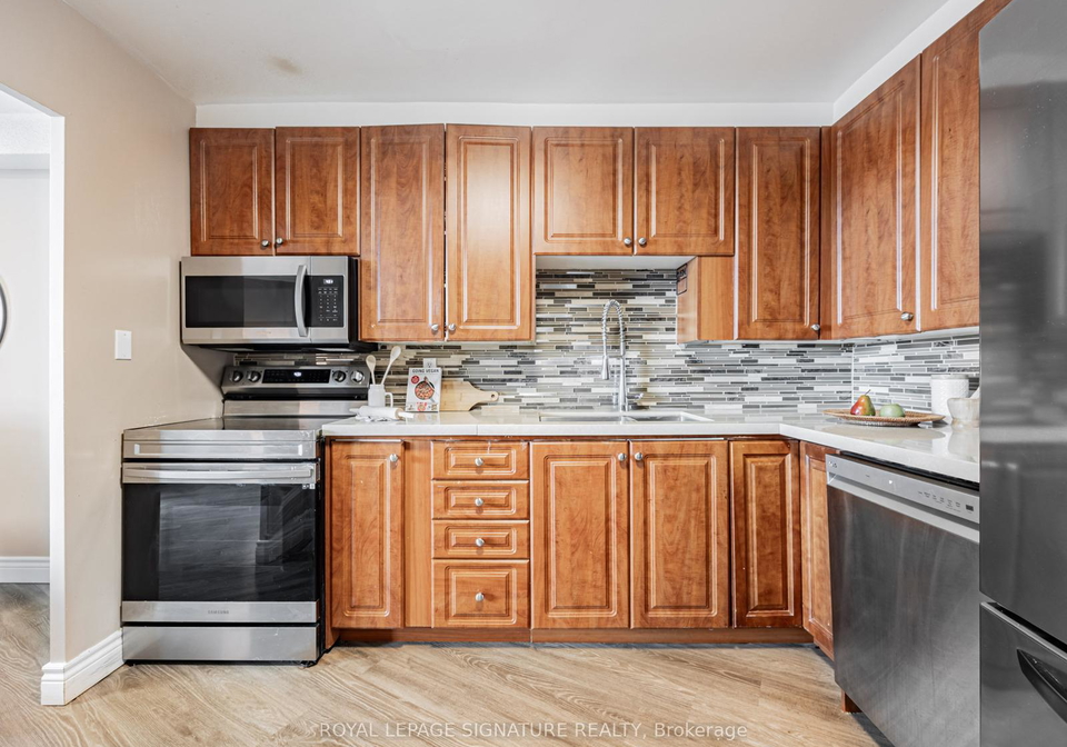 5-shady-golfway-east-york-ontario-c12234258