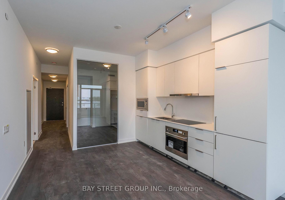 7-golden-lion-heights-e-north-york-ontario-c12234437