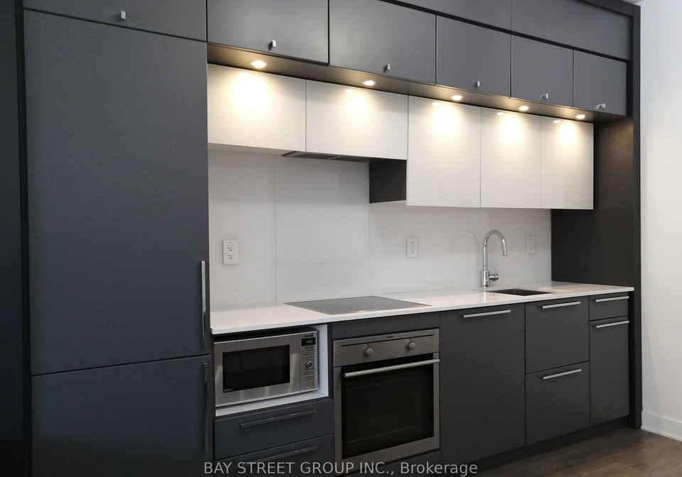 15-grenville-street-toronto-ontario-c12234491