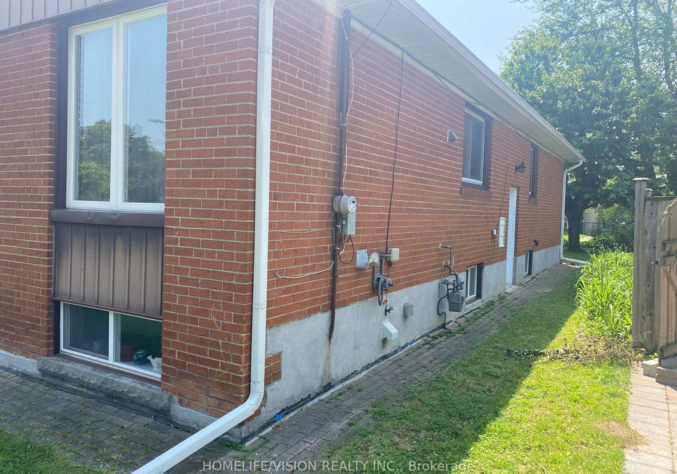 183-combe-avenue-toronto-ontario-c12234846