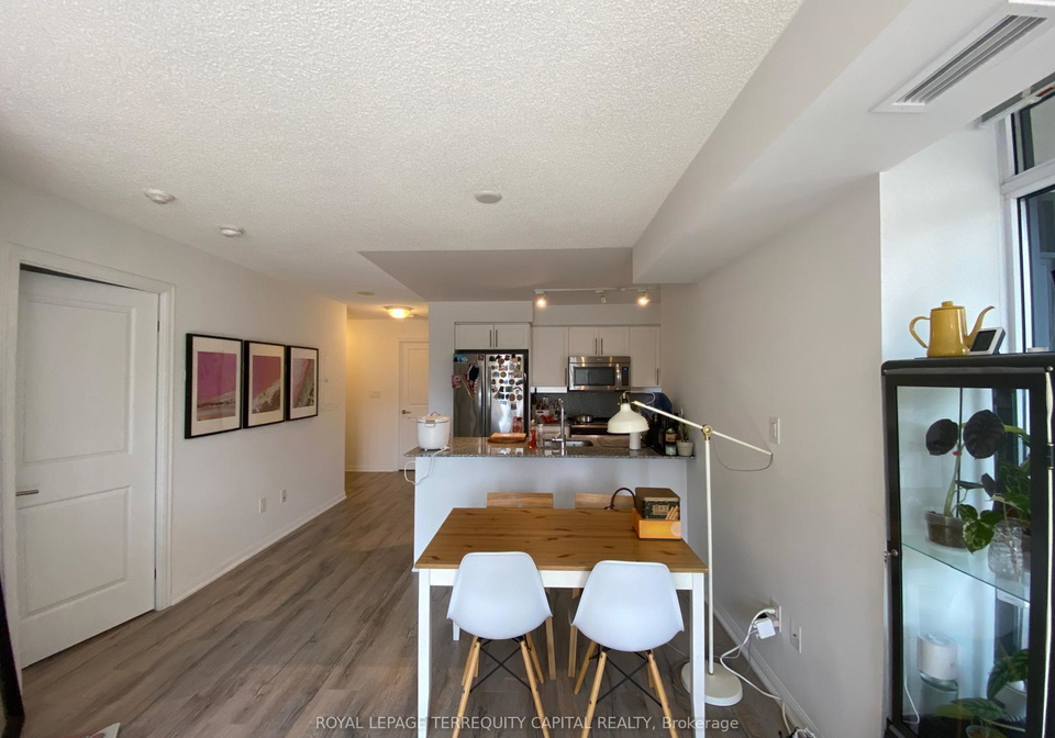 400-adelaide-street-toronto-ontario-c12234870