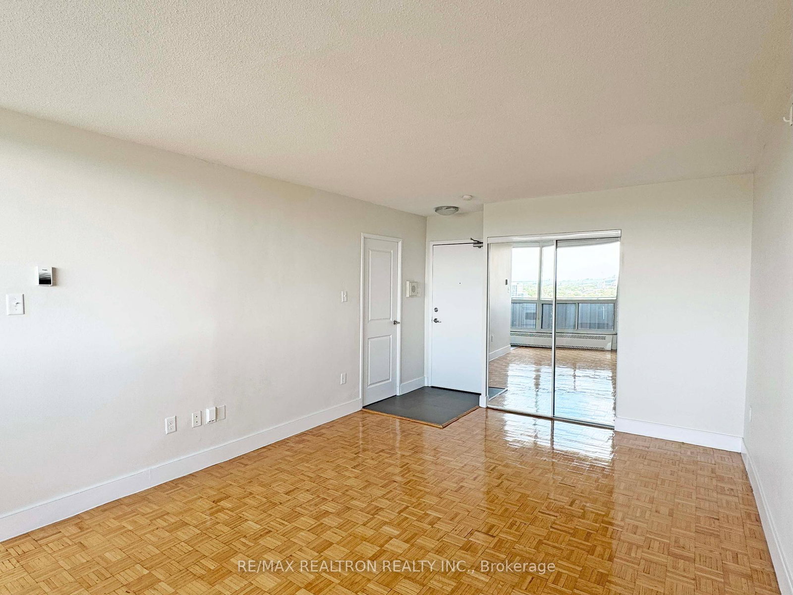 666-spadina-avenue-toronto-ontario-c12234967