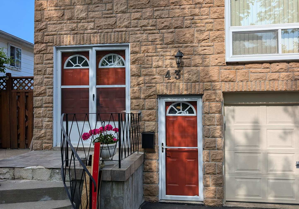 43-tuscarora-drive-north-york-ontario-c12234970
