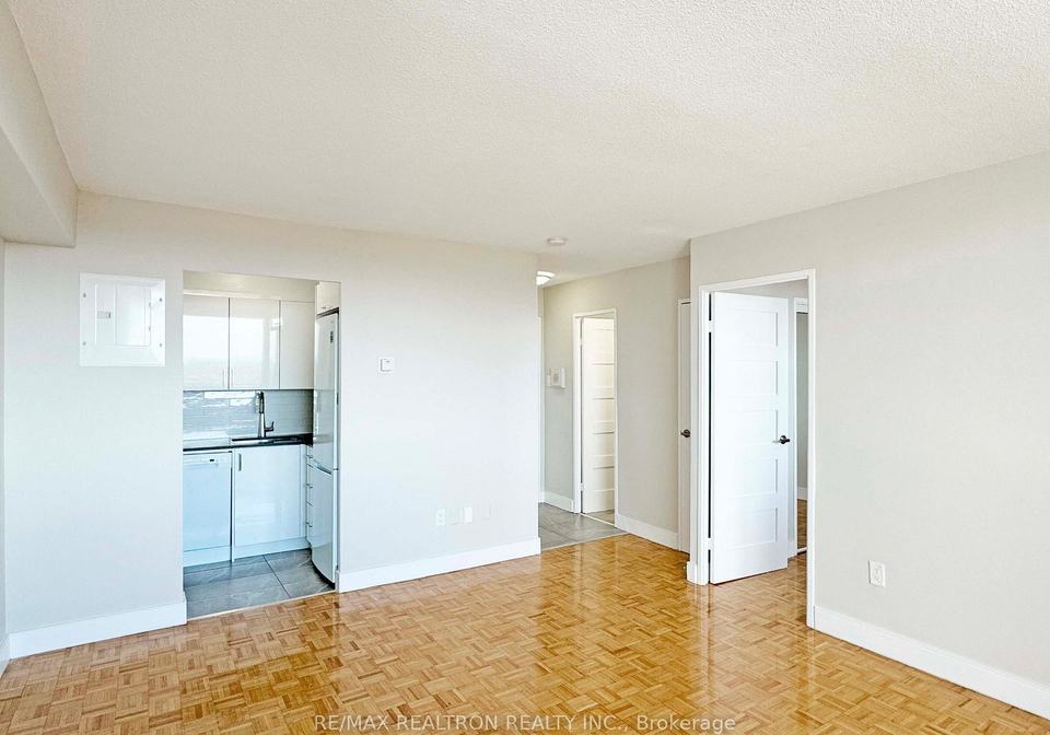 666-spadina-avenue-toronto-ontario-c12234973