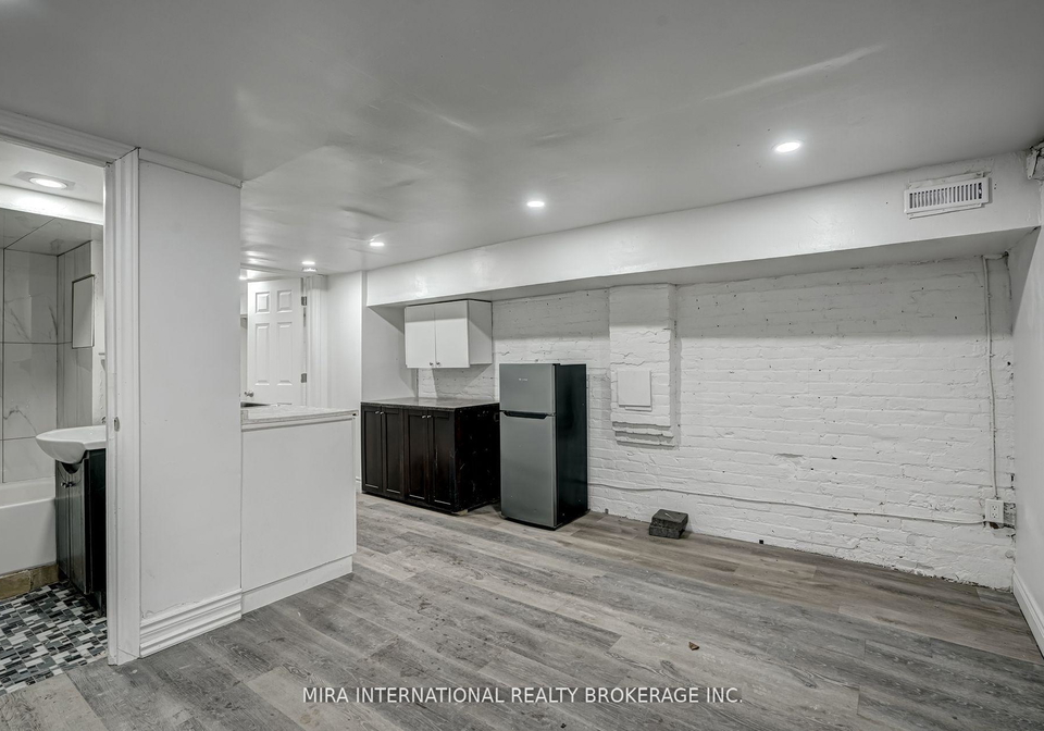 177-carlton-street-toronto-ontario-c12235100