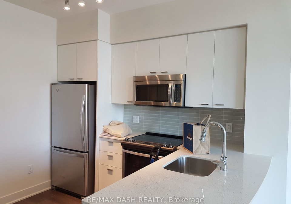 30-roehampton-avenue-toronto-ontario-c12235143
