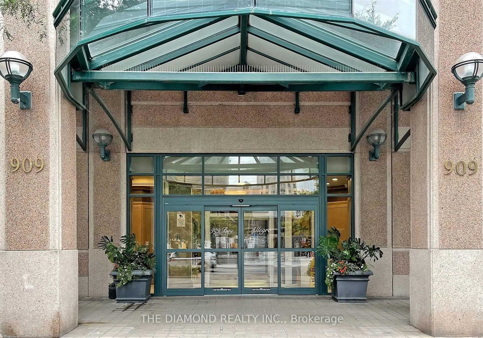 909-bay-street-toronto-ontario-c12235511