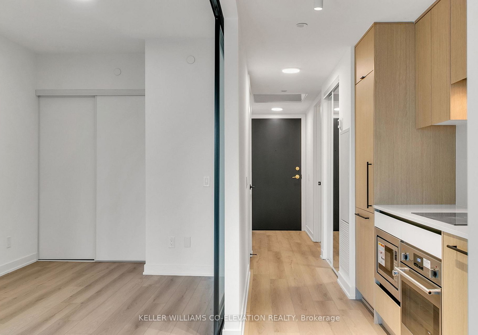 5-lakeview-avenue-toronto-ontario-c12235801