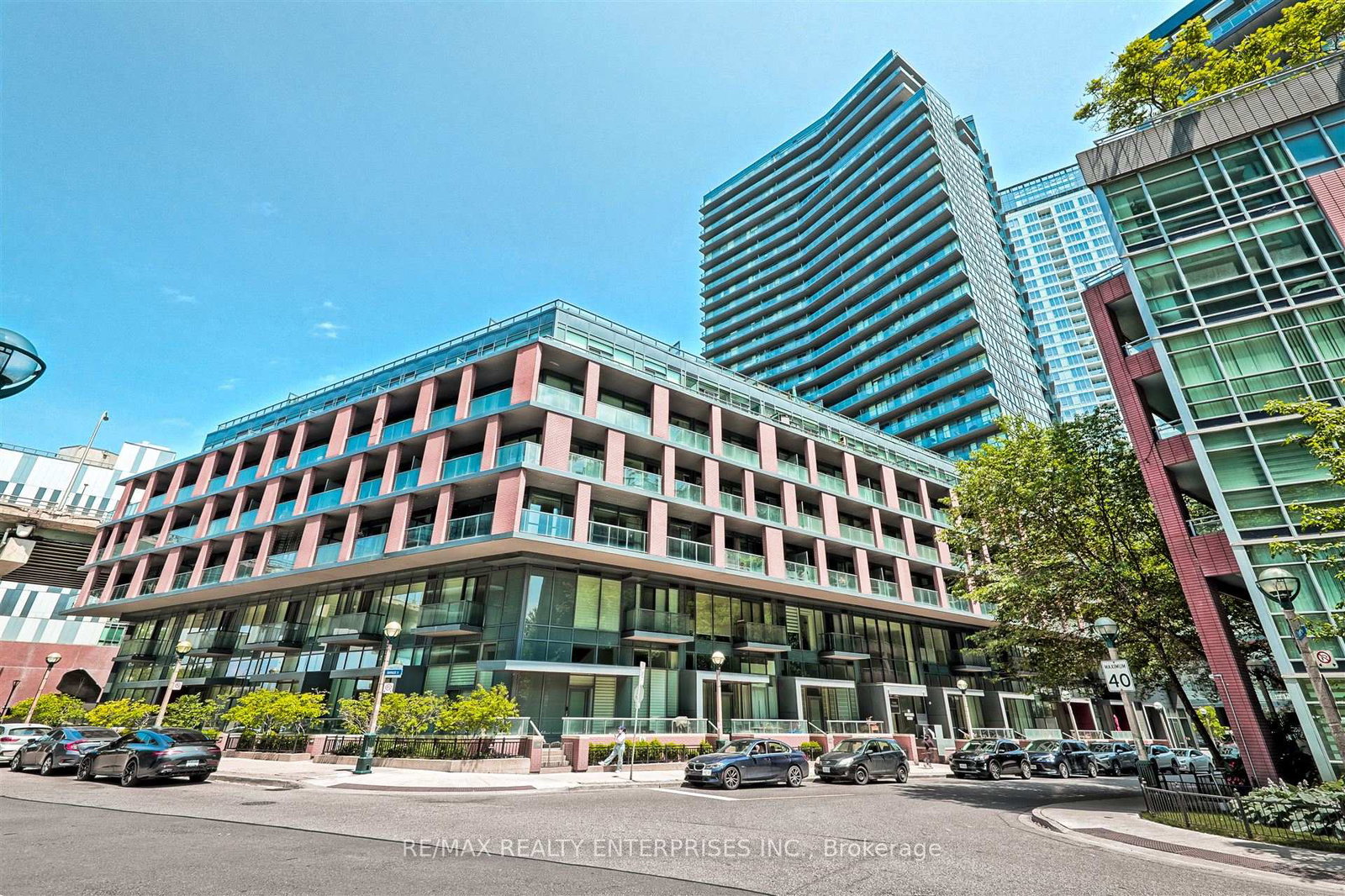 20-bruyeres-mews-toronto-ontario-c12235936