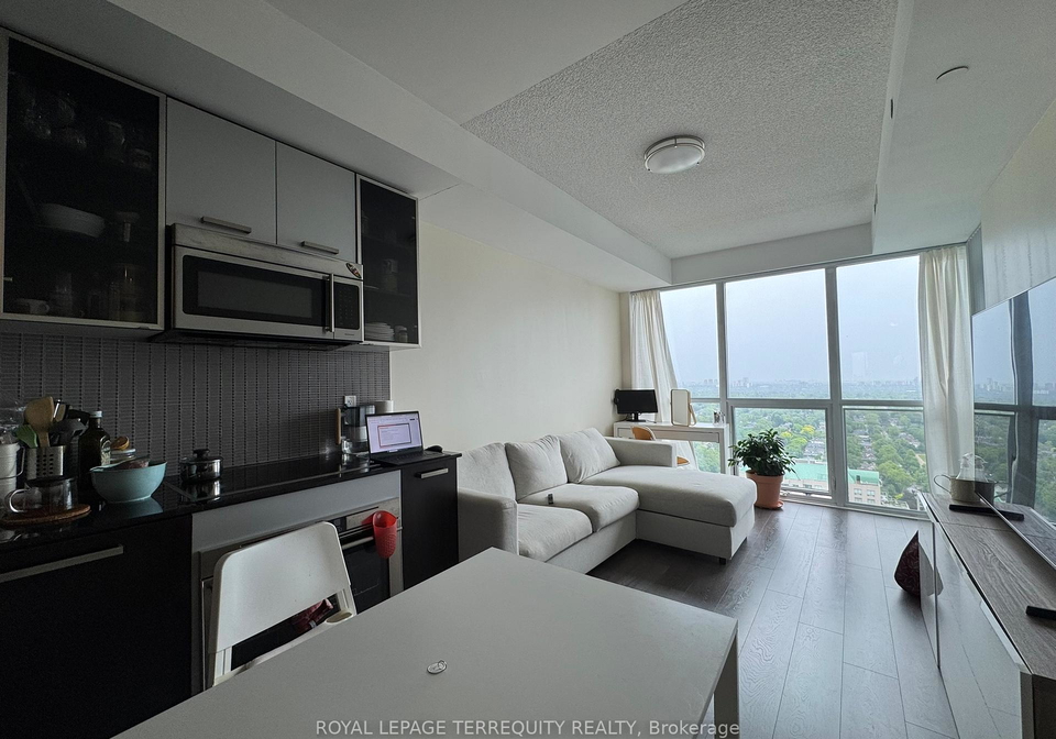 5162-yonge-street-toronto-ontario-c12236119