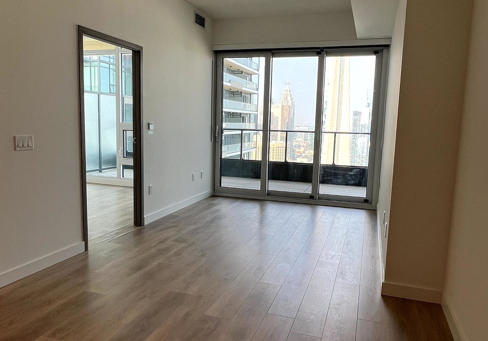 3-concord-cityplace-way-toronto-ontario-c12236180