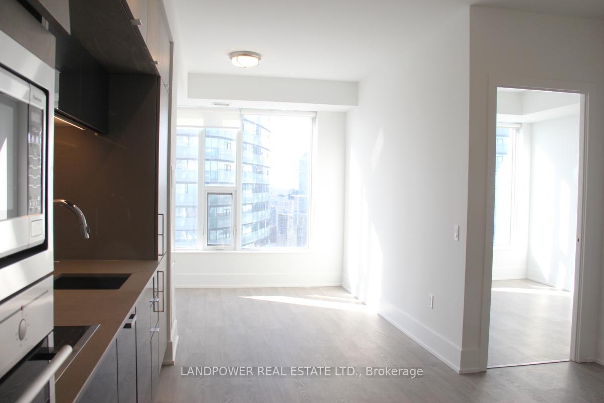 10-york-street-toronto-ontario-c12236181