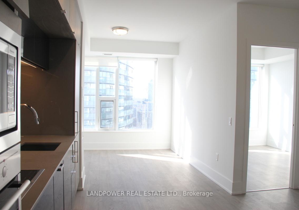10-york-street-toronto-ontario-c12236181