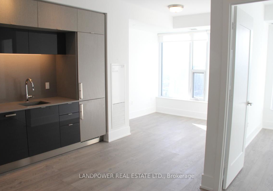 10-york-street-toronto-ontario-c12236181