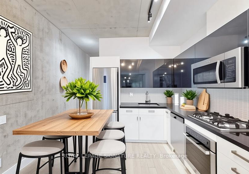 39-brant-street-toronto-ontario-c12236481