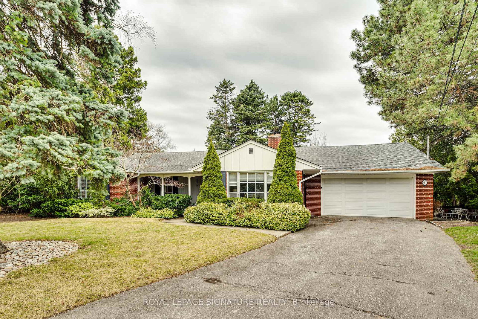 8-honeywell-place-north-york-ontario-c12236565