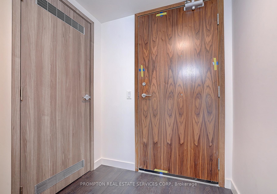 3-concord-cityplace-way-toronto-ontario-c12236590