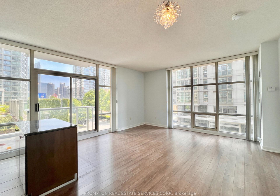 9-spadina-avenue-toronto-ontario-c12236675