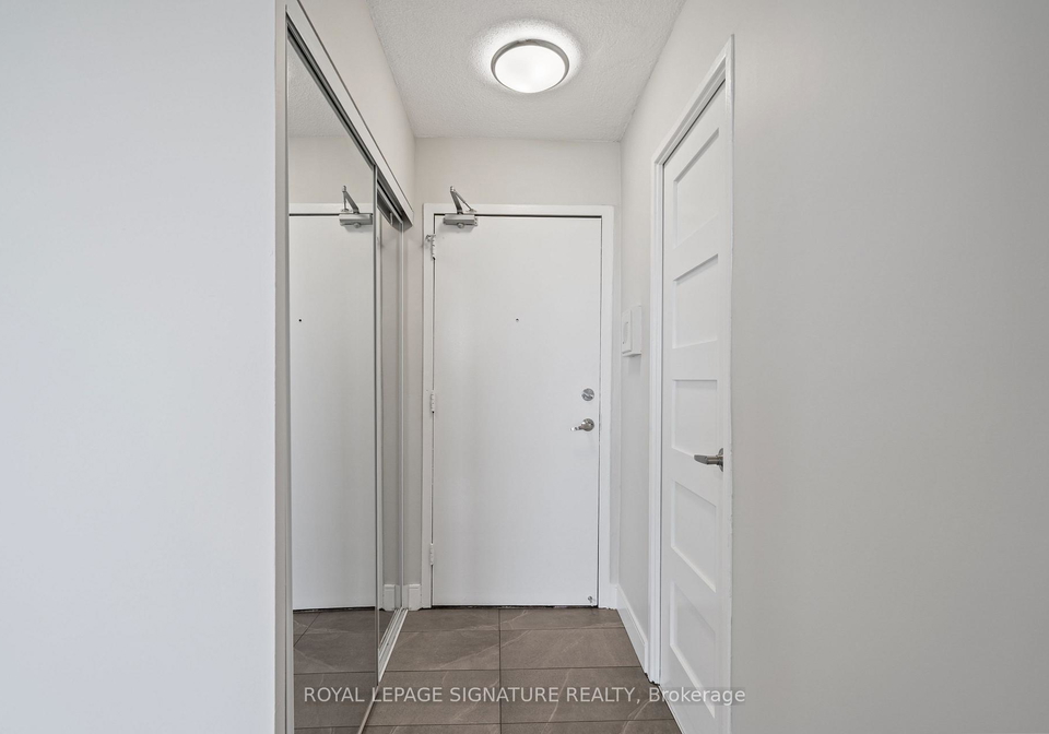 666-spadina-avenue-toronto-ontario-c12236688