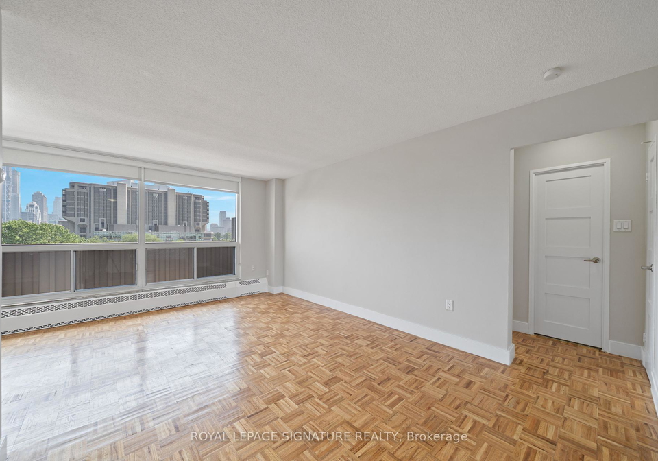 666-spadina-avenue-toronto-ontario-c12236775