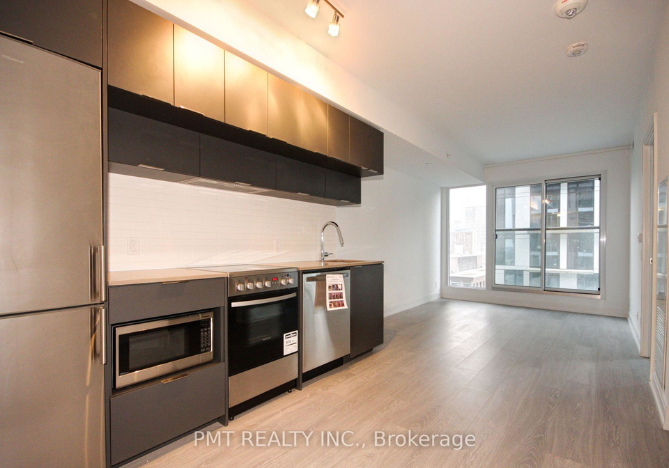 181-dundas-street-e-toronto-ontario-c12236776