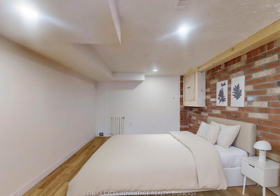126-beaconsfield-avenue-toronto-ontario-c12237158